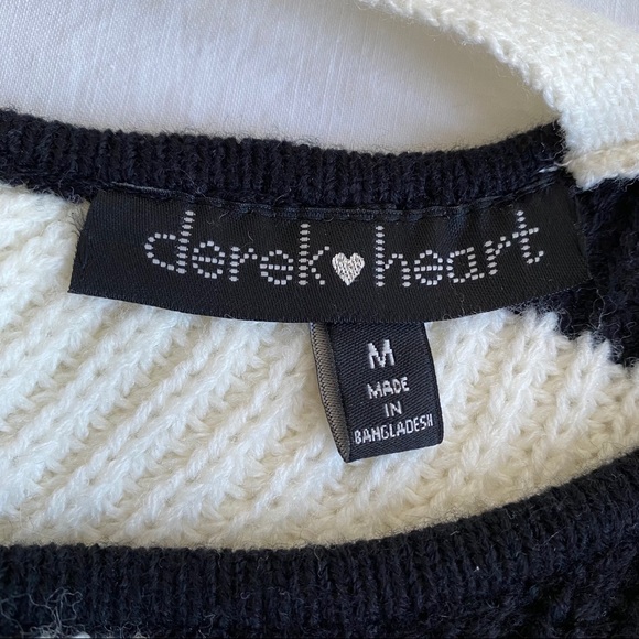 Chevron Laced Sweater Black & White Med - Picture 9 of 11